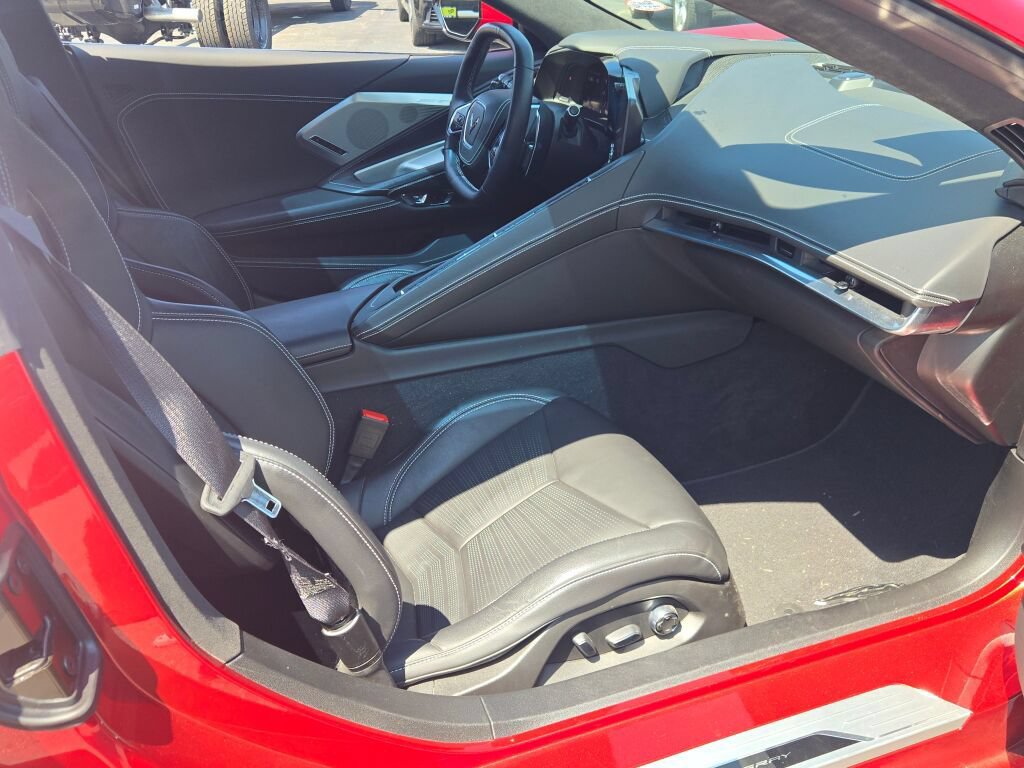 Certified 2021 Chevrolet Corvette Stingray Premium Cpe w/ Z51 Performance Package RWD image 14