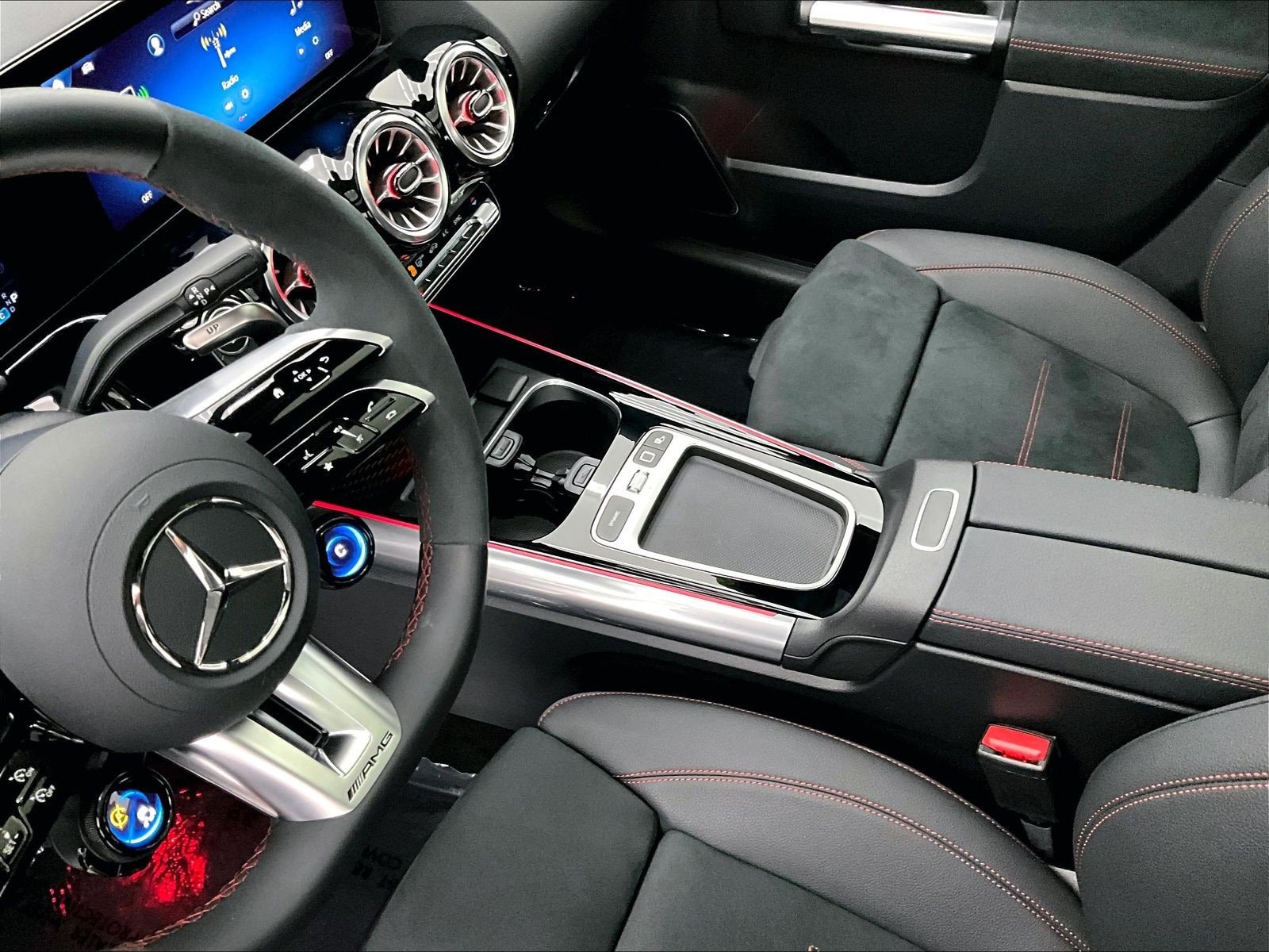 Used 2026 Mercedes-Benz GLA 35 AMG 4MATIC image 14