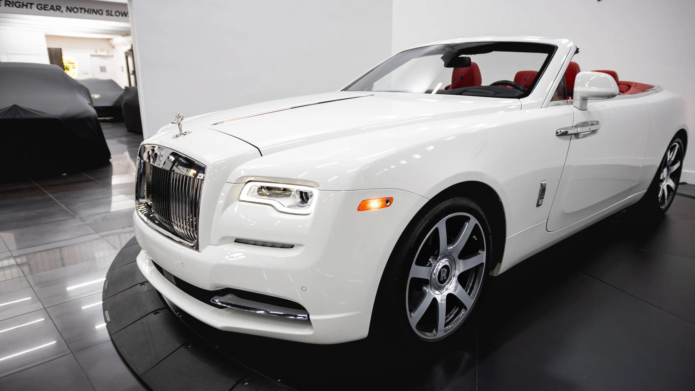 Used 2017 Rolls-Royce Dawn RWD image 24