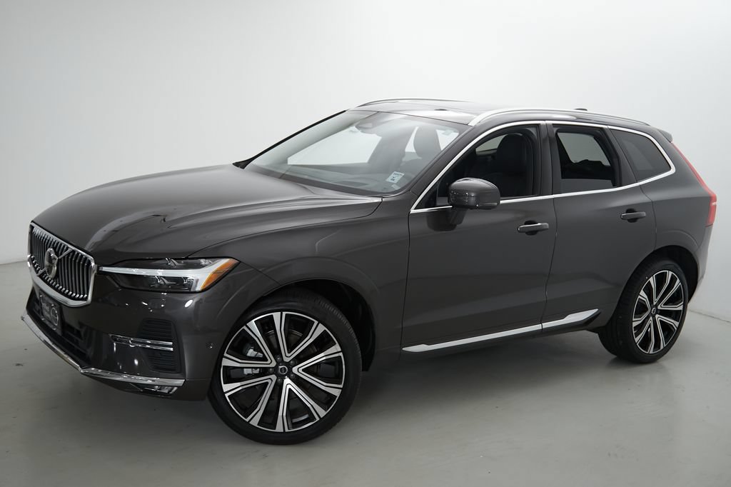 Certified 2023 Volvo XC60 B5 Ultimate AWD/4WD image 3