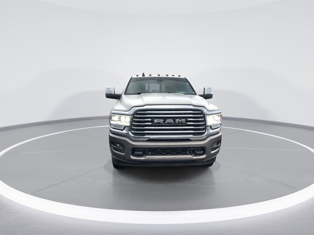 Used 2024 RAM 2500 Limited w/ Towing Technology Group AWD/4WD image 3