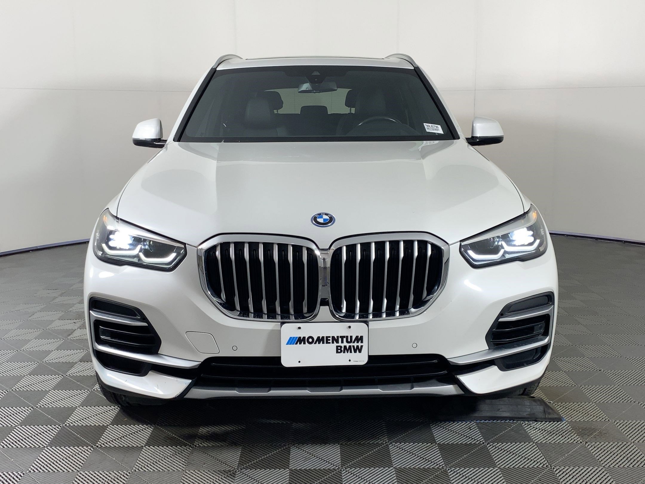 Used 2022 BMW X5 xDrive45e w/ Premium Package image 5