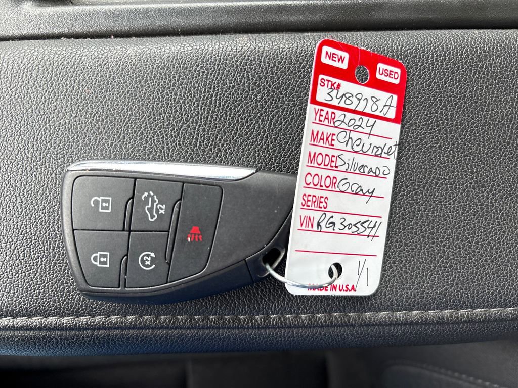 Used 2024 Chevrolet Silverado 1500 Custom Trail Boss w/ Turbomax Blackout Package AWD/4WD image 24