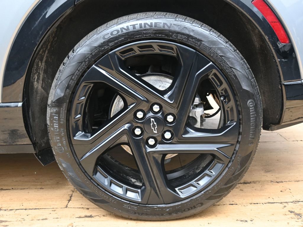 Used 2024 Chevrolet Equinox EV RS FWD image 12