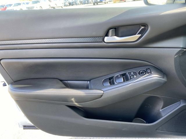 Used 2024 Nissan Altima 2.5 SV image 21