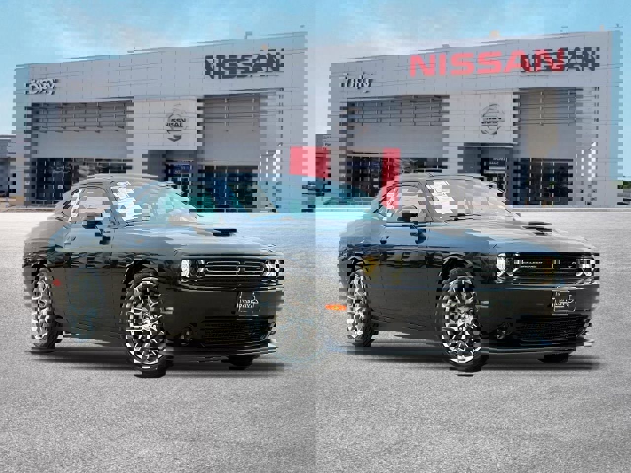 Used 2022 Dodge Challenger GT image 1