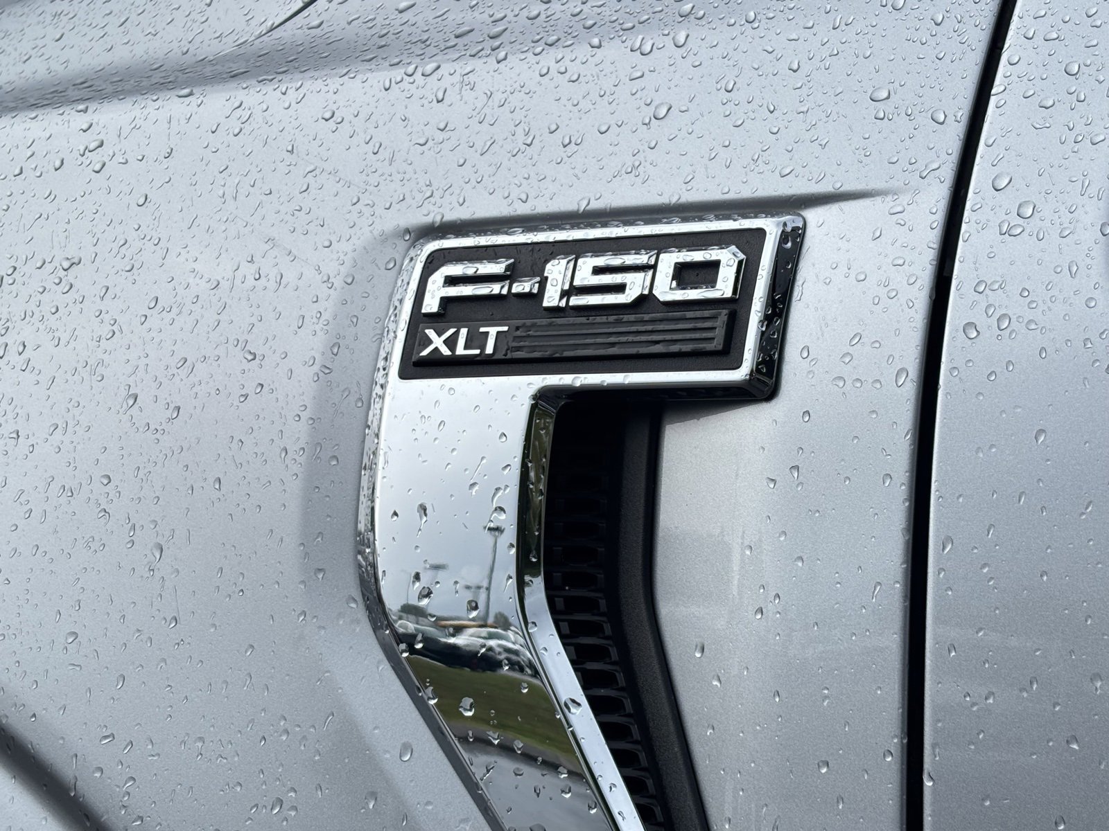 Used 2022 Ford F150 XLT w/ Equipment Group 302A High image 16