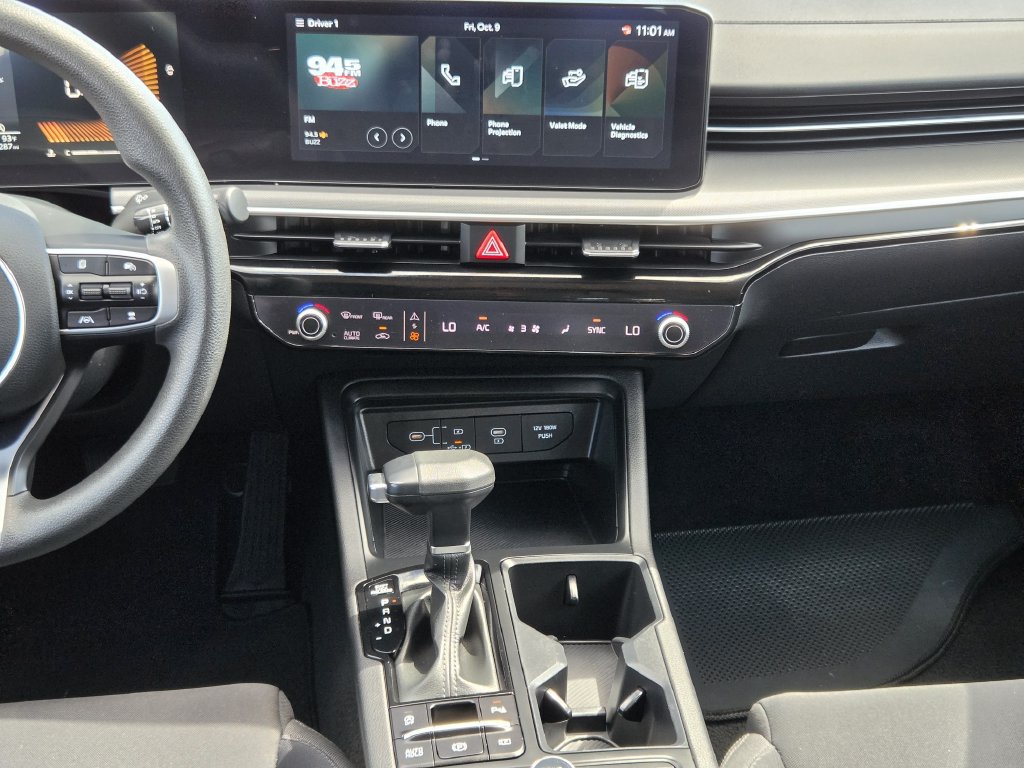 Used 2025 Kia K5 LXS FWD image 16