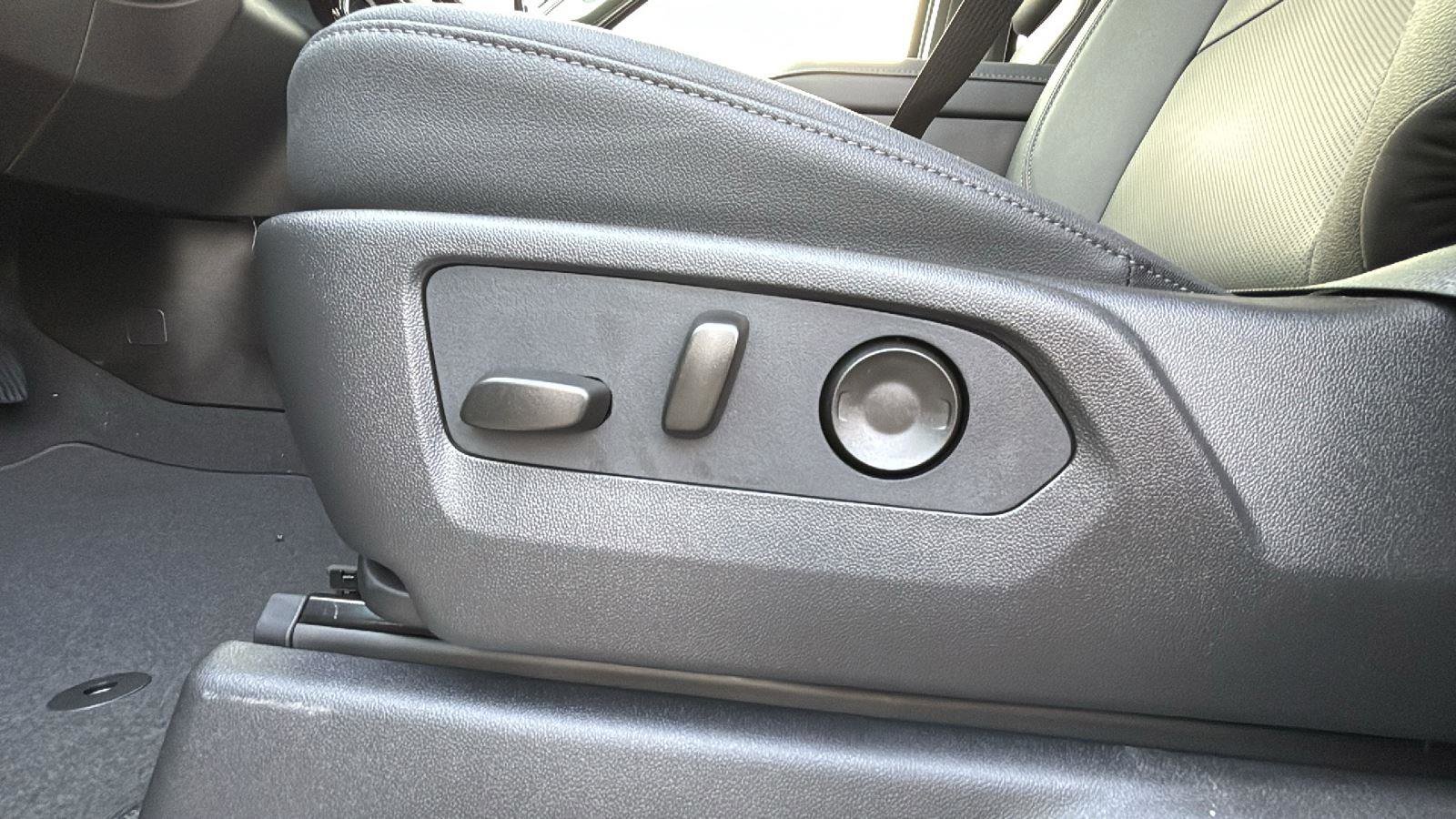 New 2026 GMC Sierra 1500 SLT w/ SLT Premium Plus Package image 25