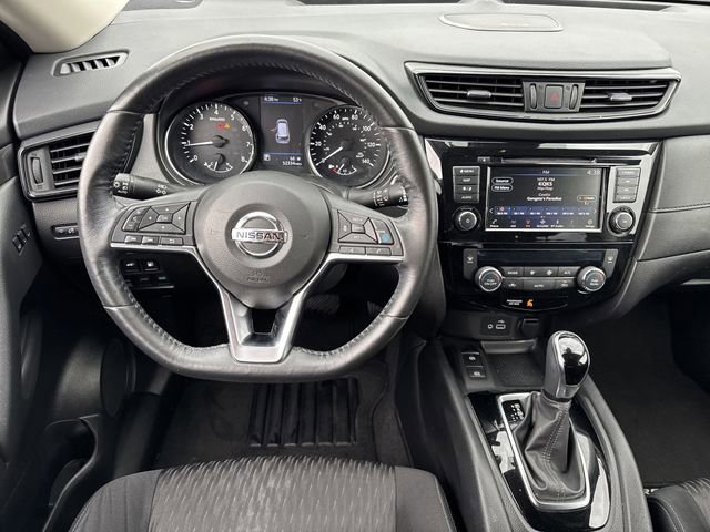 Used 2019 Nissan Rogue SV w/ Sun & Sound Touring Package image 14