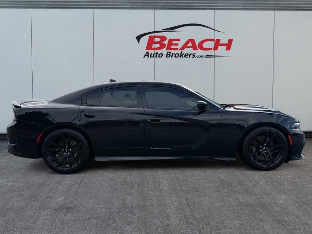 Used 2018 Dodge Charger R/T image 9