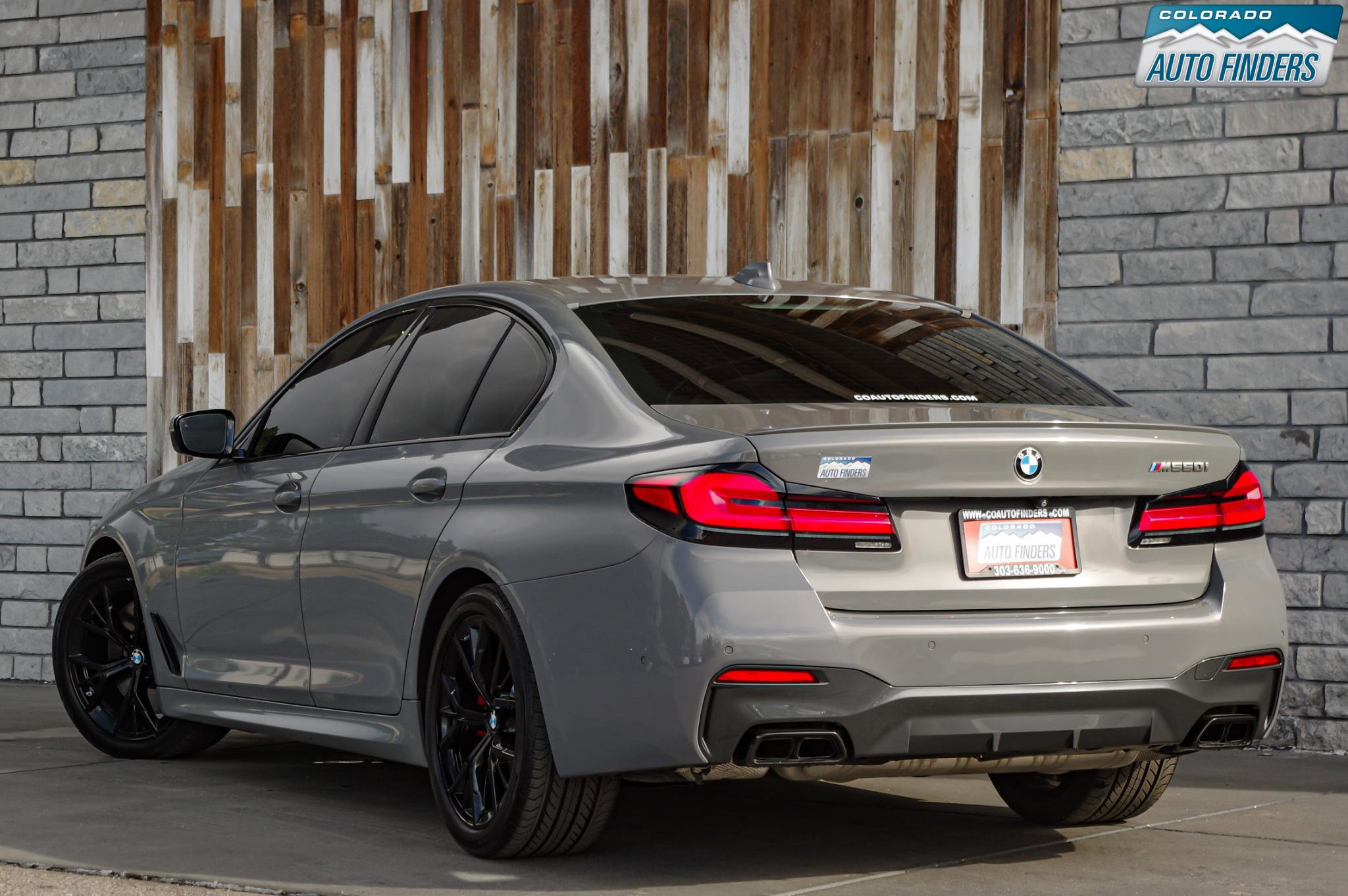 Used 2021 BMW M550i xDrive w/ Premium Package image 4