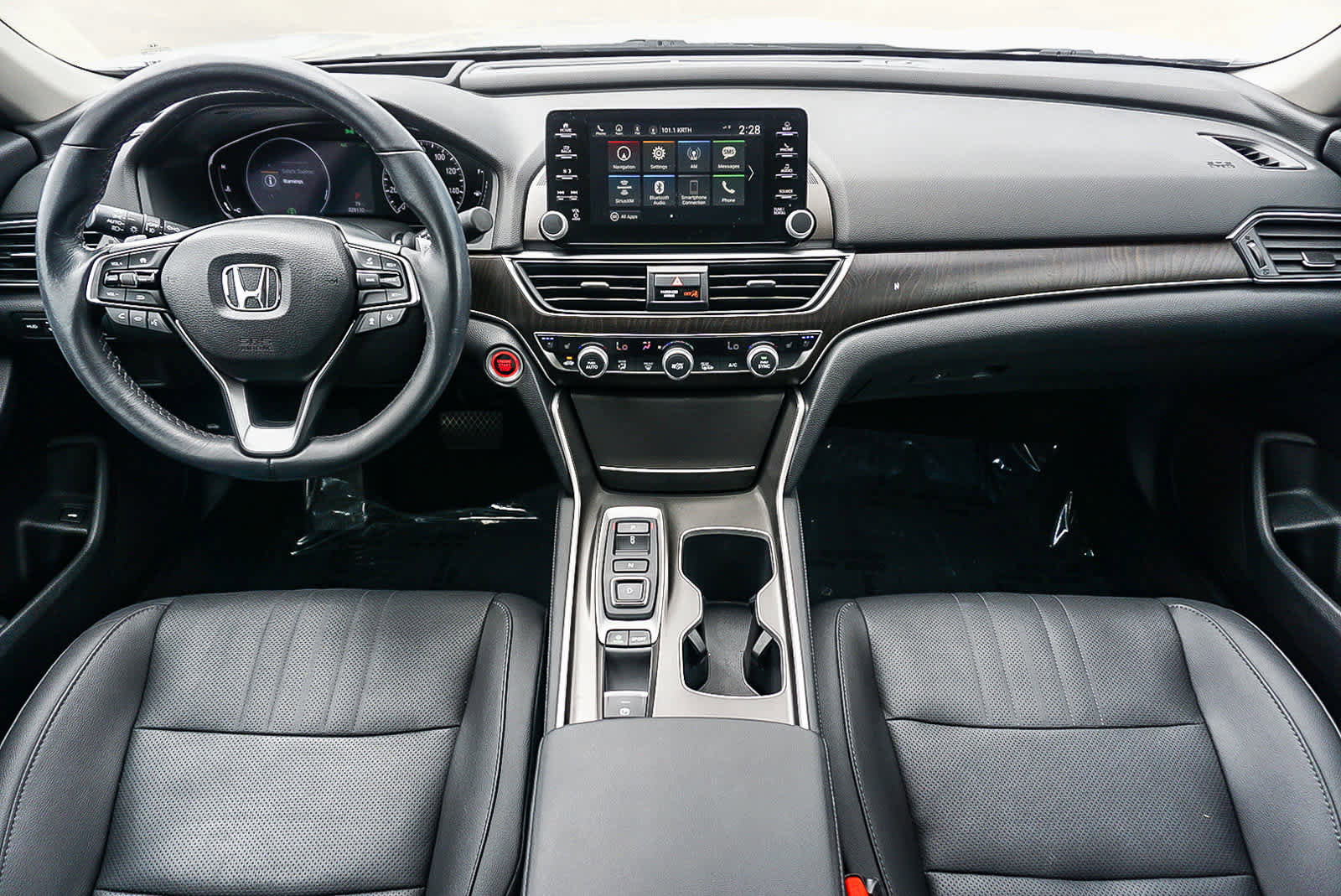 Used 2019 Honda Accord Touring image 14