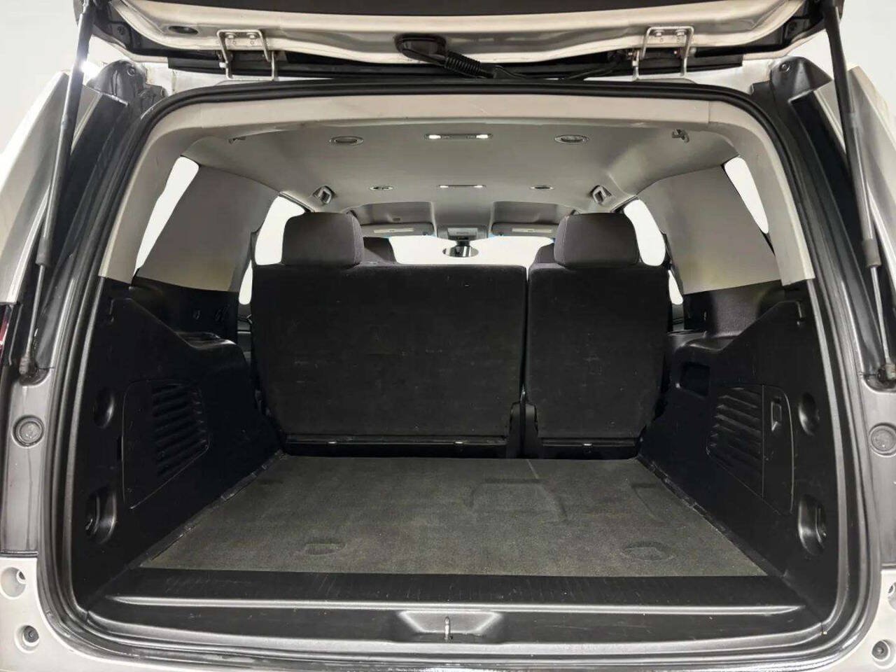 Used 2019 Chevrolet Tahoe LS w/ Max Trailering Package AWD/4WD image 14