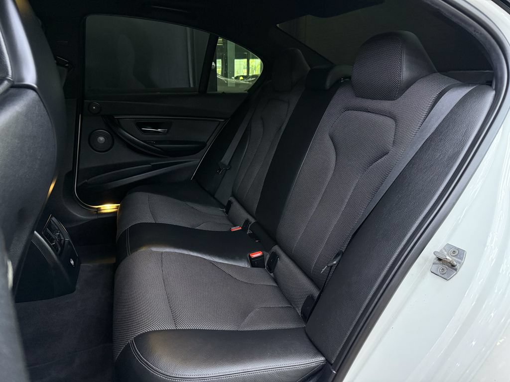 Used 2016 BMW M3 RWD image 18