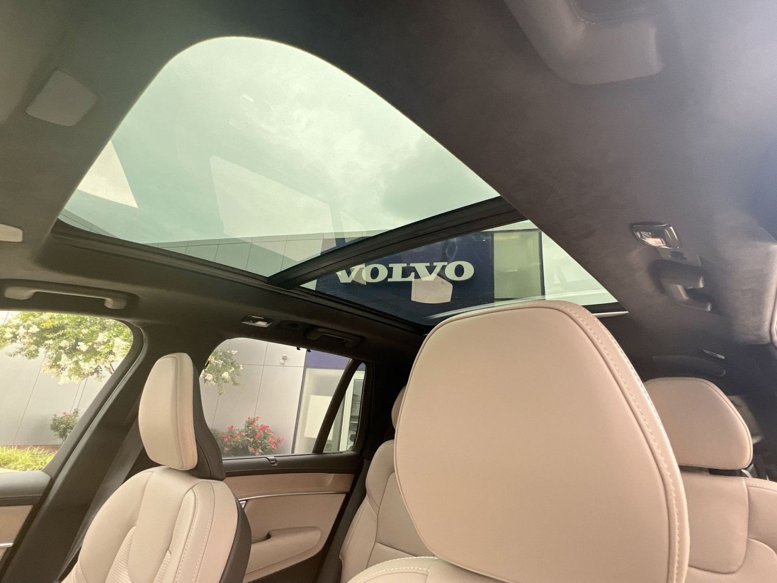 New 2026 Volvo XC90 B6 Ultra w/ Lounge Package AWD/4WD image 31