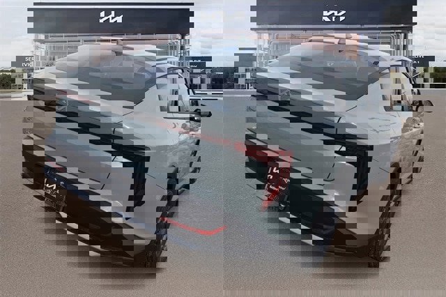 New 2025 Kia K4 LXS image 3