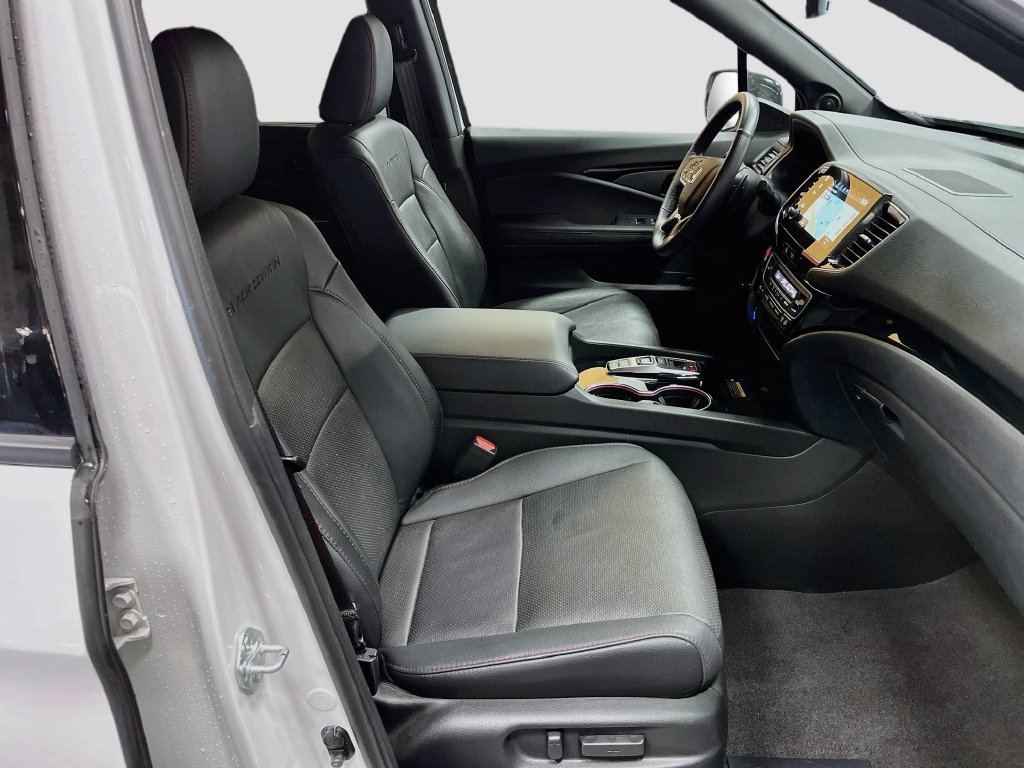 Used 2025 Honda Passport Black Edition image 30