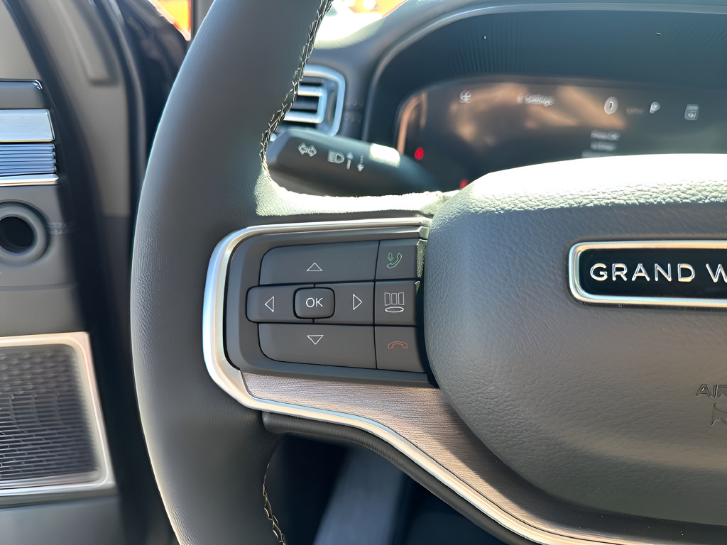 New 2026 Jeep Grand Wagoneer L 2WD image 31