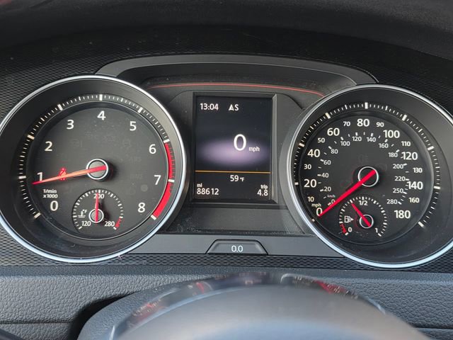 Used 2016 Volkswagen Golf S image 29