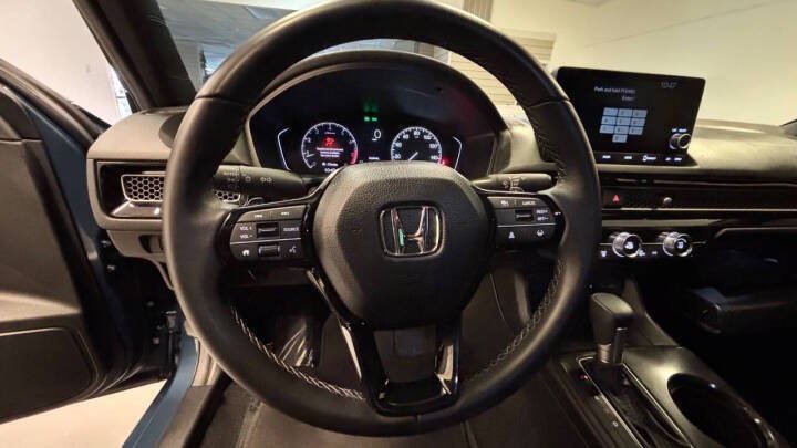 Used 2025 Honda Civic Sport image 12