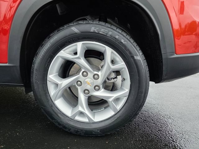 Used 2024 Chevrolet Trax LS w/ LS Convenience Package FWD image 8