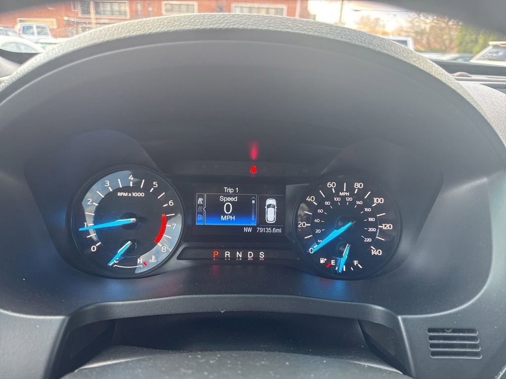 Used 2018 Ford Explorer XLT image 19