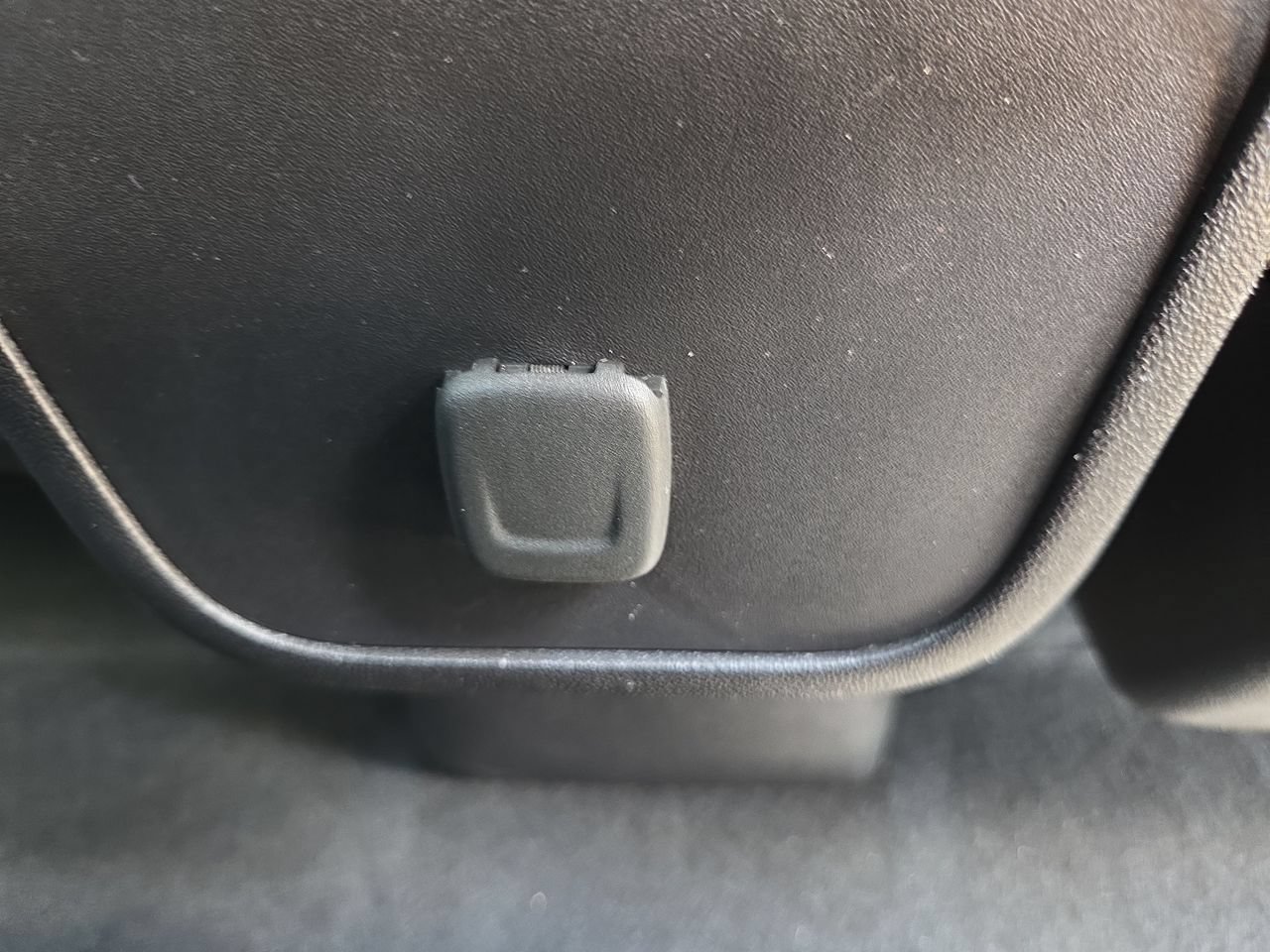 Used 2018 Chevrolet Equinox LT FWD image 21