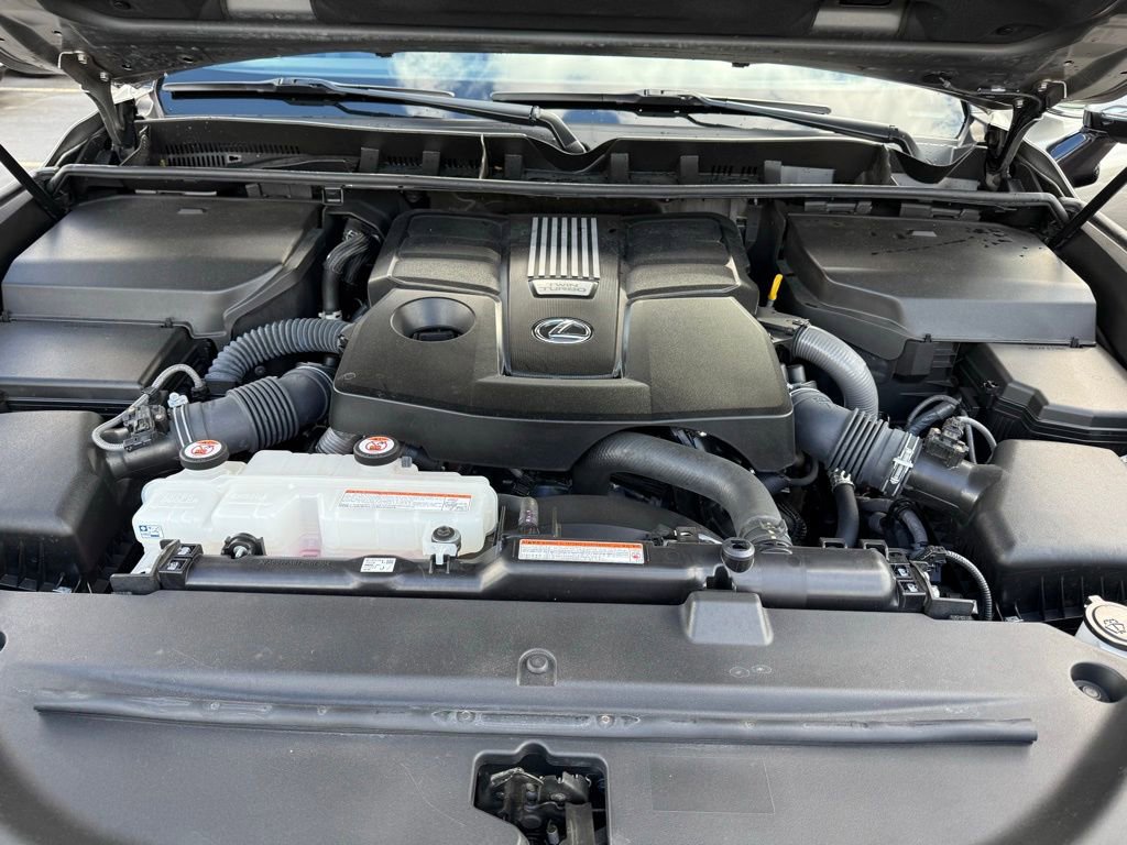 Used 2022 Lexus LX 600 F Sport image 21