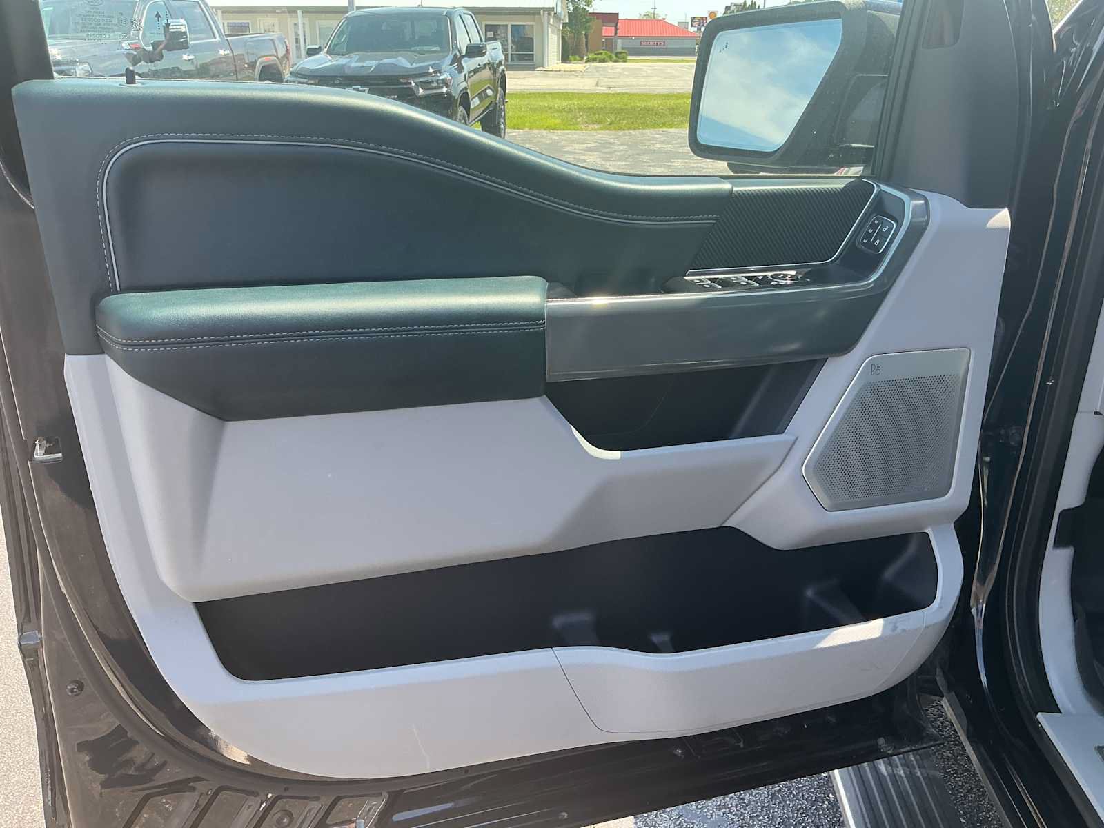 Used 2023 Ford F150 Limited AWD/4WD image 23