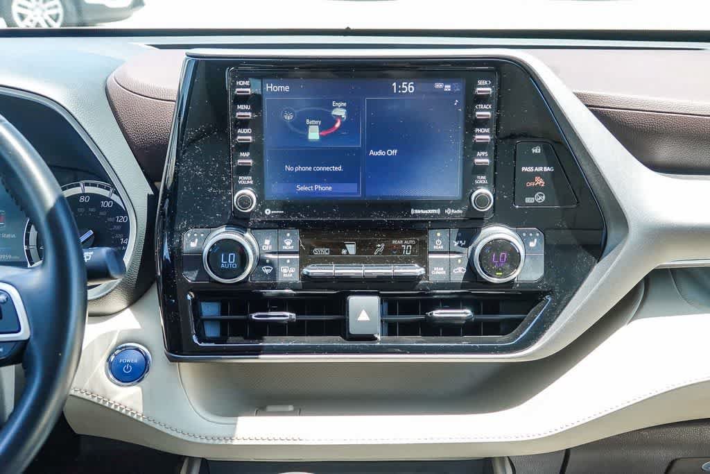 Used 2022 Toyota Highlander XLE FWD image 12