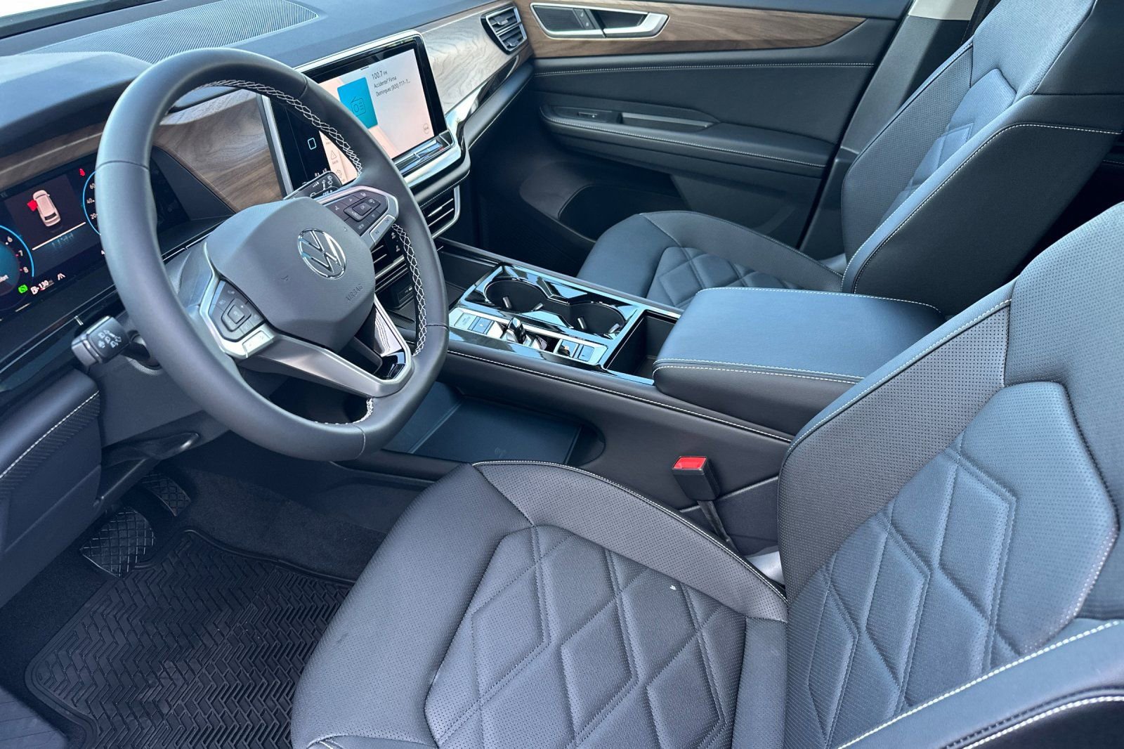 New 2026 Volkswagen Atlas SE image 9