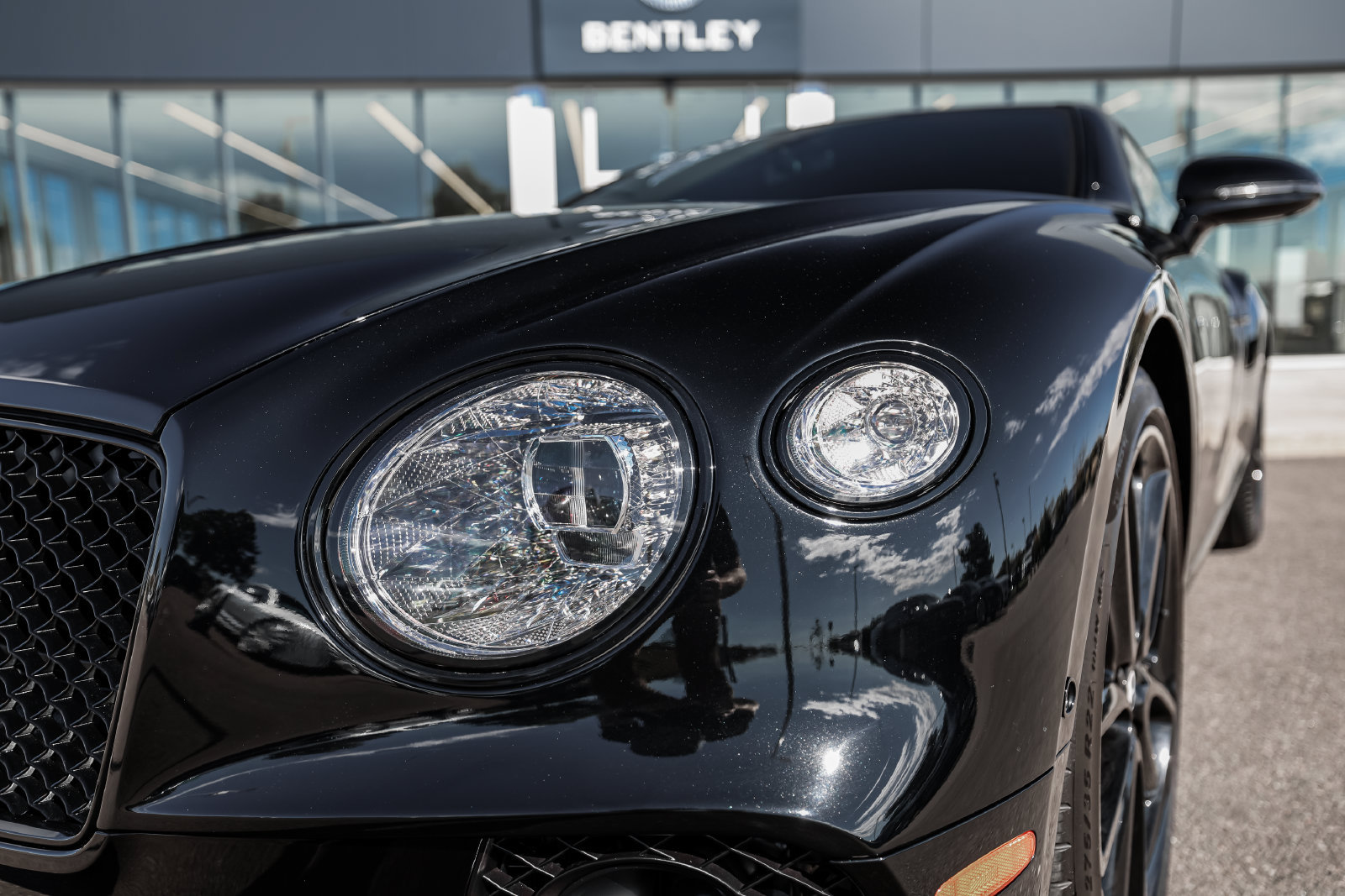 Certified 2024 Bentley Continental GT AWD/4WD image 23