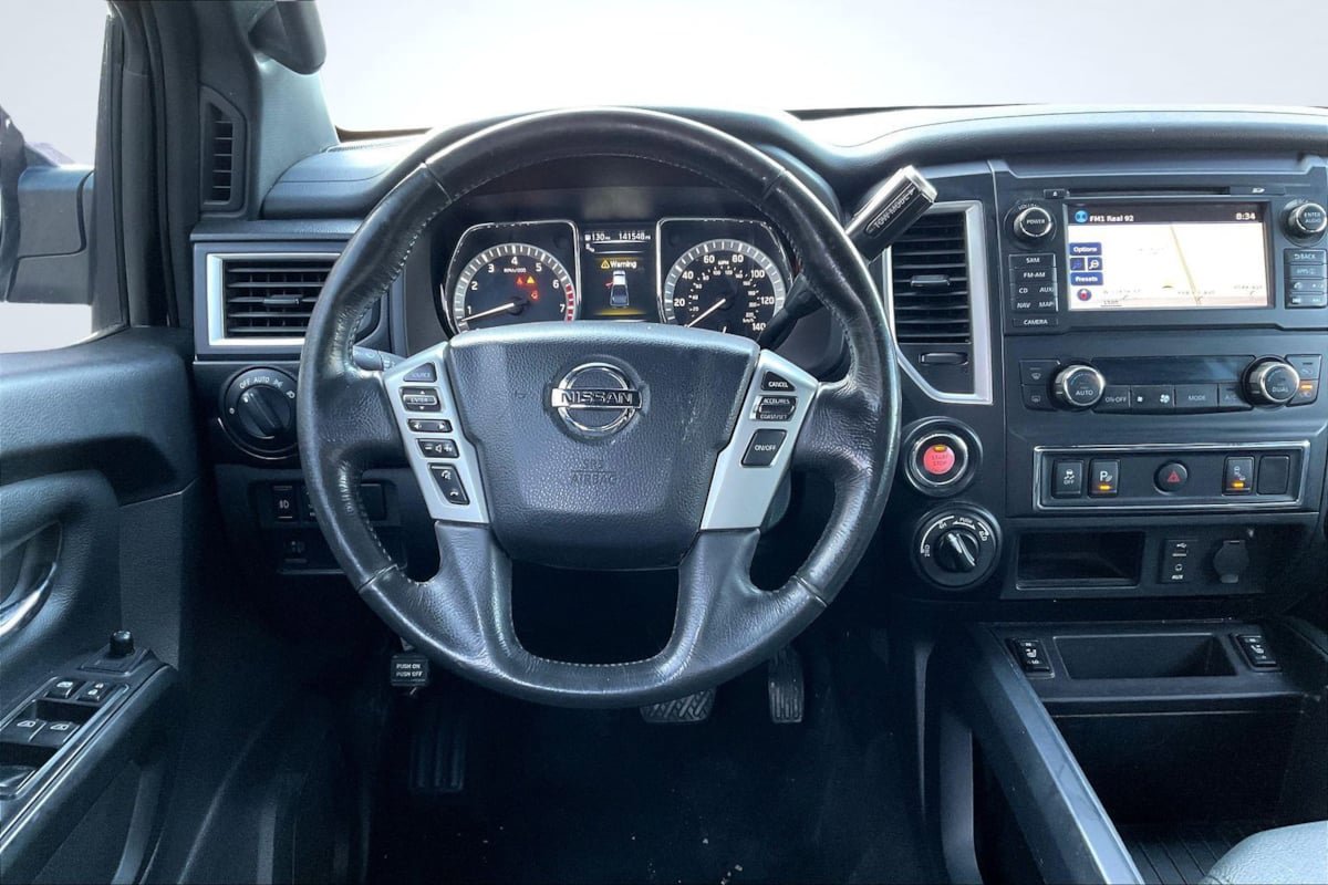 Used 2018 Nissan Titan SV w/ SV Convenience Package AWD/4WD image 5