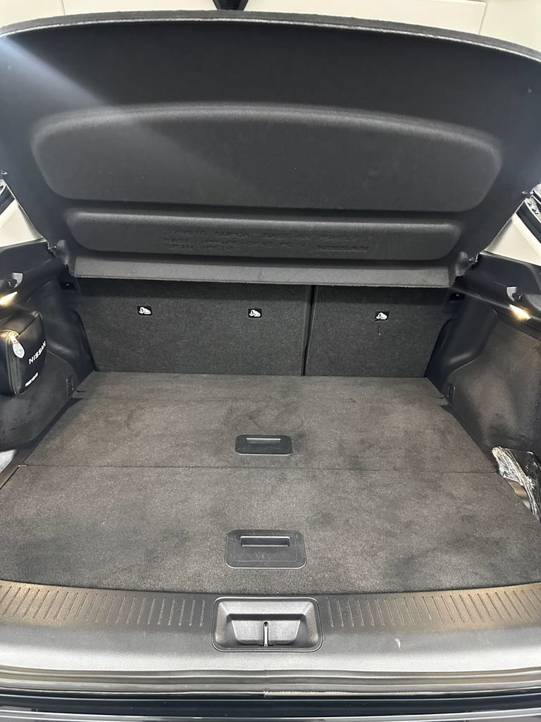 Used 2024 Nissan Ariya AWD image 31