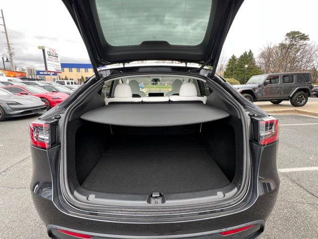 Used 2024 Tesla Model Y Long Range image 19