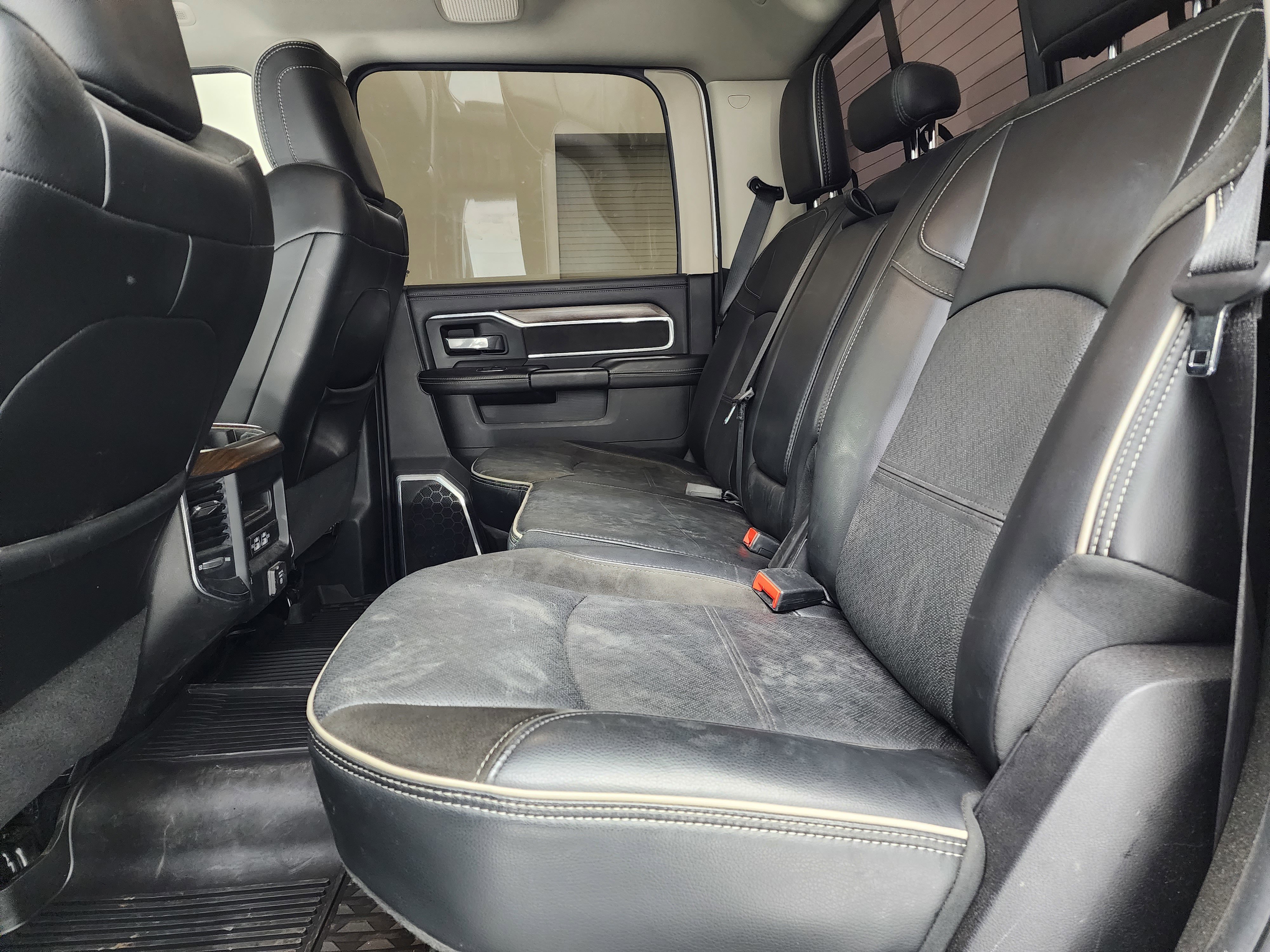 Used 2023 RAM 3500 Laramie image 9