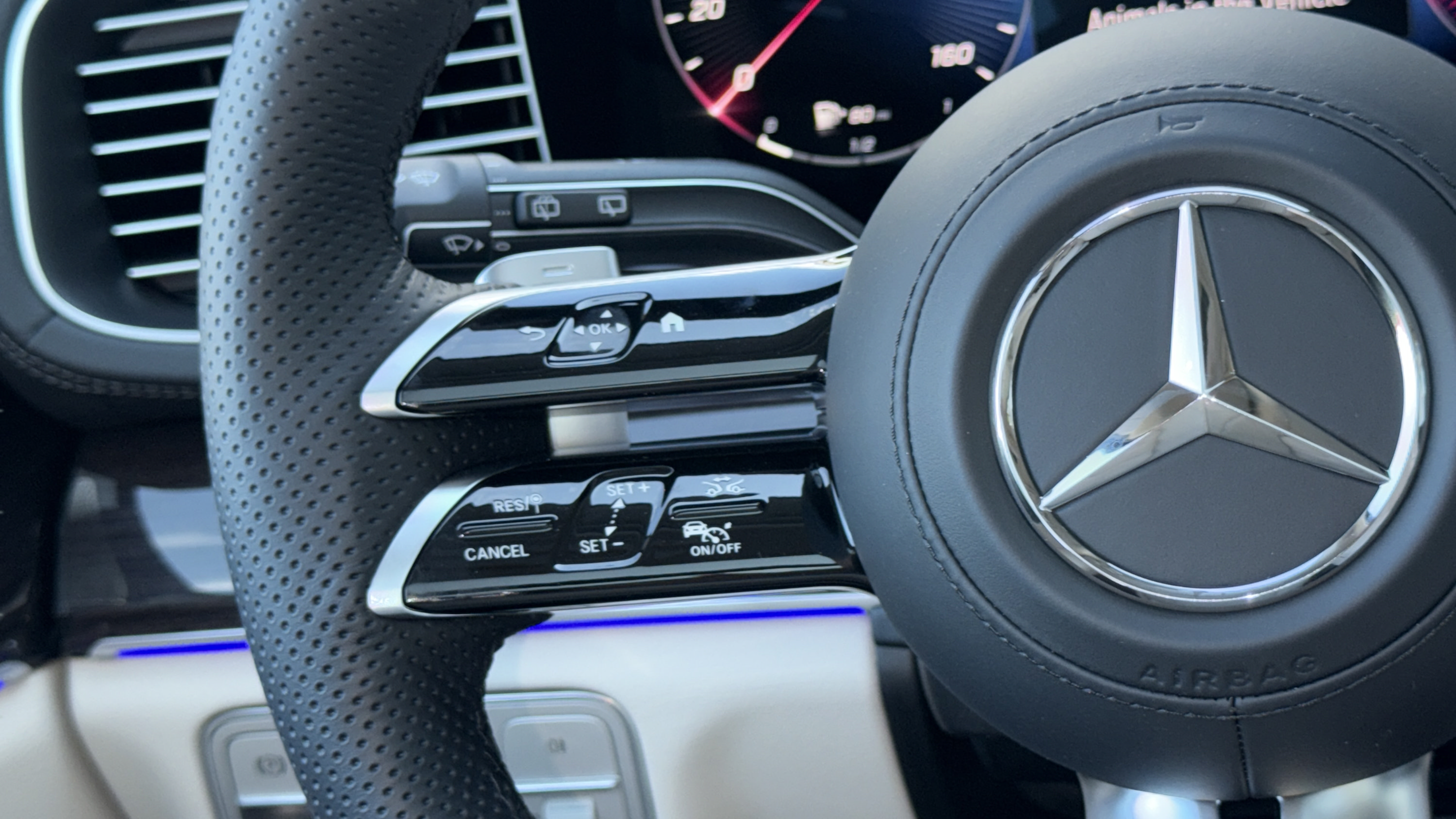 Certified 2026 Mercedes-Benz GLS 450 4MATIC image 32