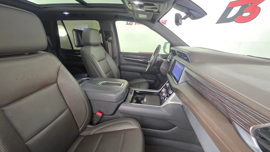 Used 2021 GMC Yukon Denali w/ Denali Ultimate Package image 37