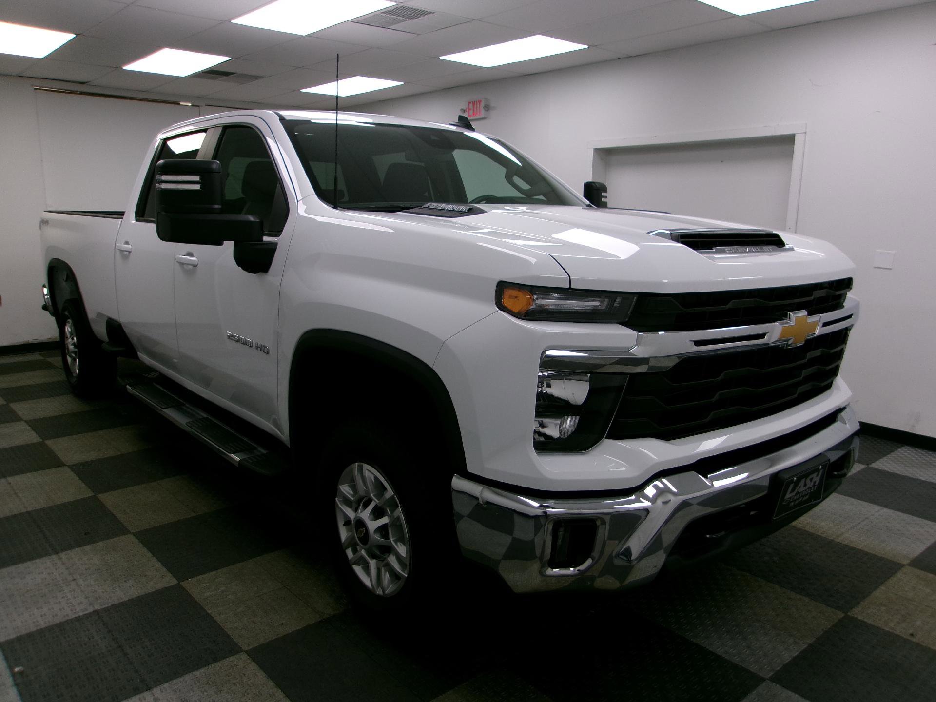 Certified 2025 Chevrolet Silverado 2500 LT w/ Convenience Package AWD/4WD image 12