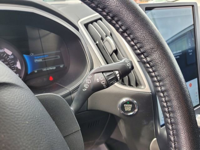 Used 2023 Ford Edge SEL image 16