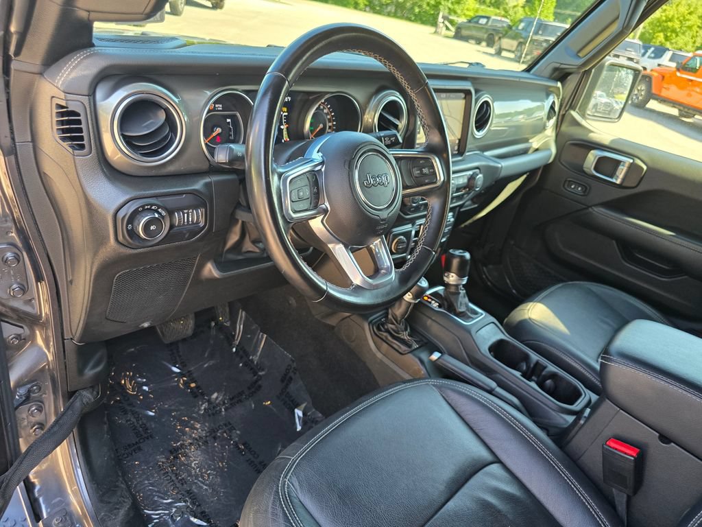 Used 2022 Jeep Wrangler Unlimited Sahara AWD/4WD image 23