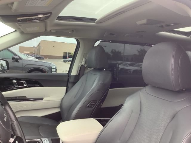 Used 2024 Kia Carnival SX Prestige FWD image 18