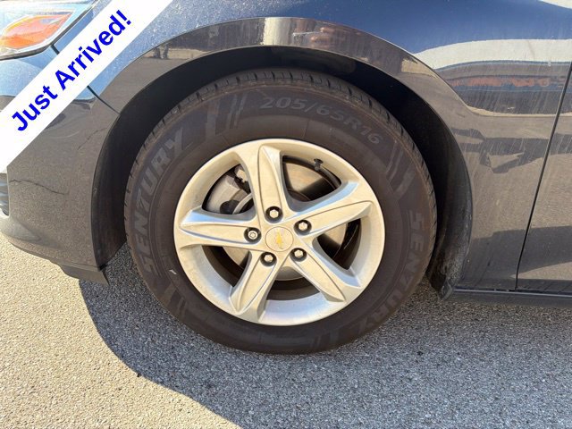 Used 2022 Chevrolet Malibu LS FWD image 11
