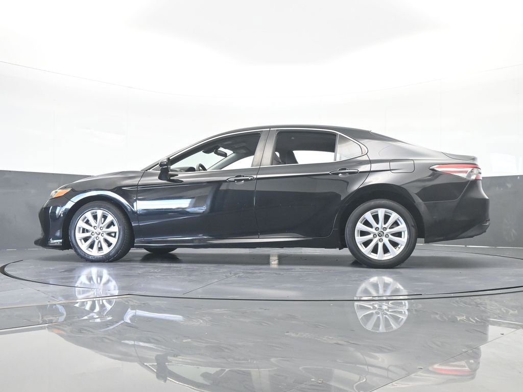 Used 2019 Toyota Camry LE image 56