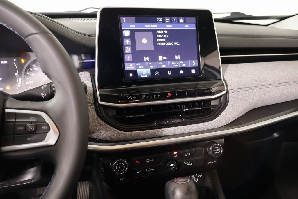 Used 2022 Jeep Compass Latitude image 5