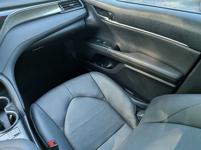 Used 2020 Toyota Camry XSE FWD image 15
