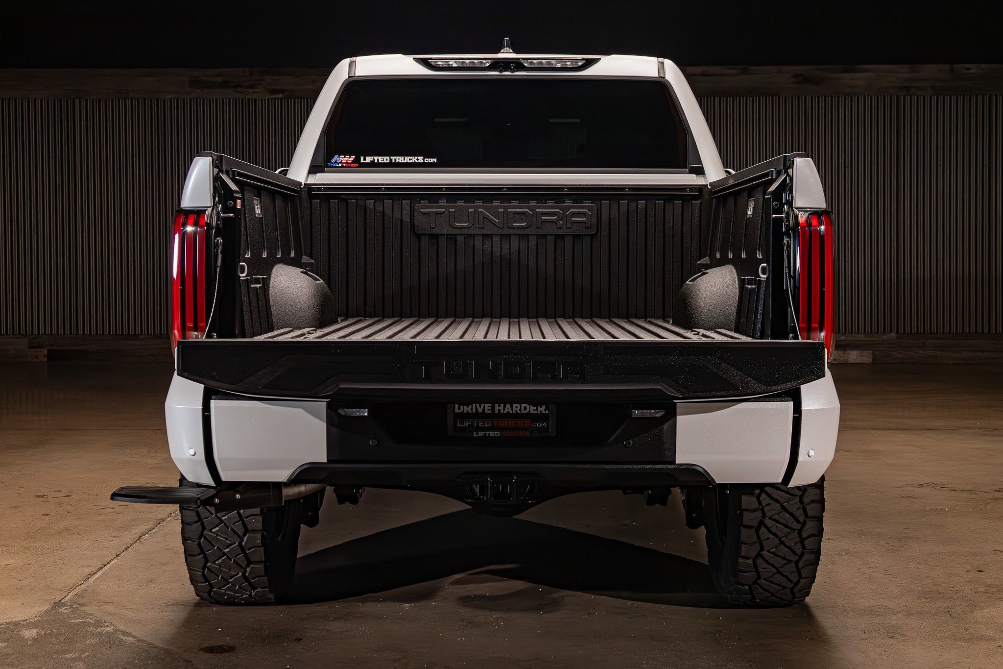 Used 2026 Toyota Tundra Platinum AWD/4WD image 9