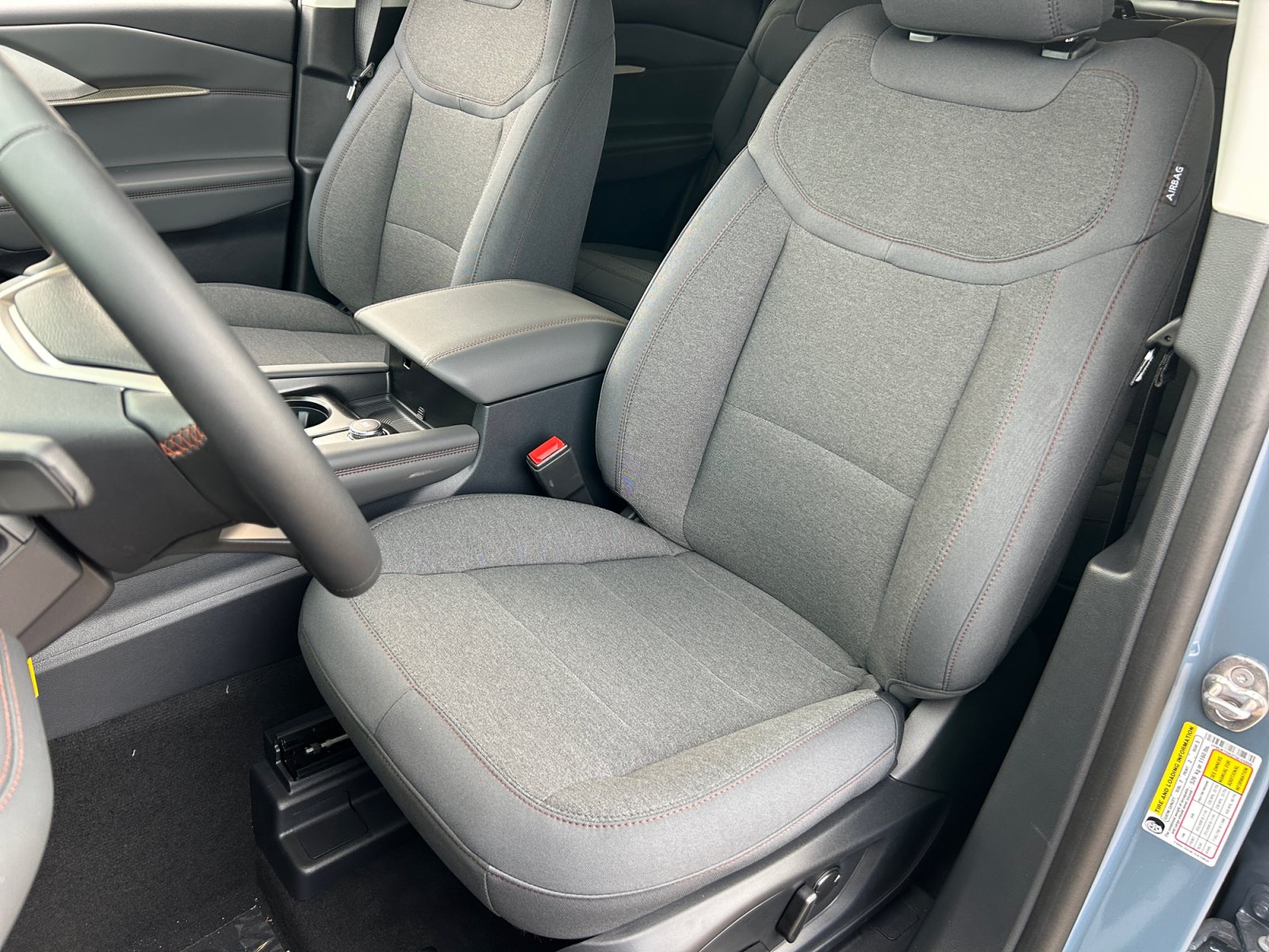 New 2026 Ford Explorer Active RWD image 14