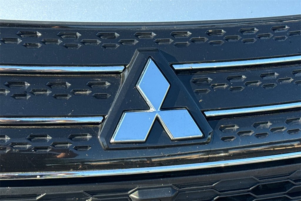 Used 2024 Mitsubishi Outlander FWD image 7